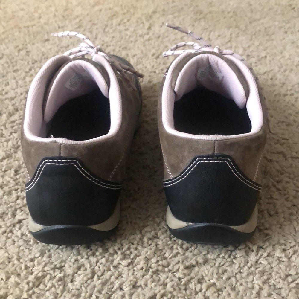 LL Bean women’s casual lace up shoes size 8.5 - Picture 3 of 4
